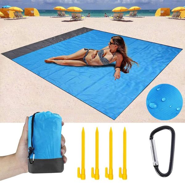Velika Prostirka za Plažu, Kampovanje